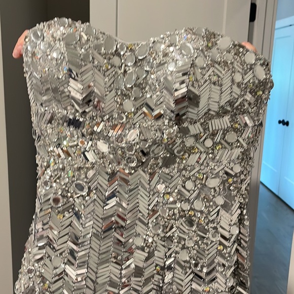 PROM DRESS - Picture 3 of 8